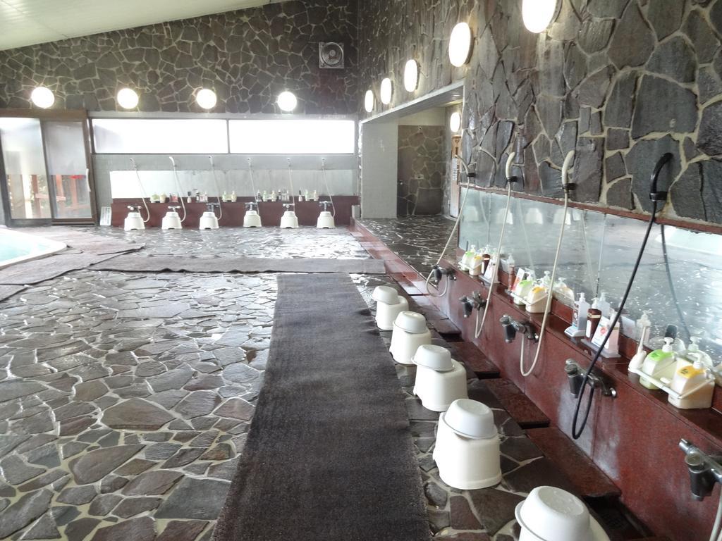 Kusatsu-Onsen Hotel Resort Кусацу Екстериор снимка
