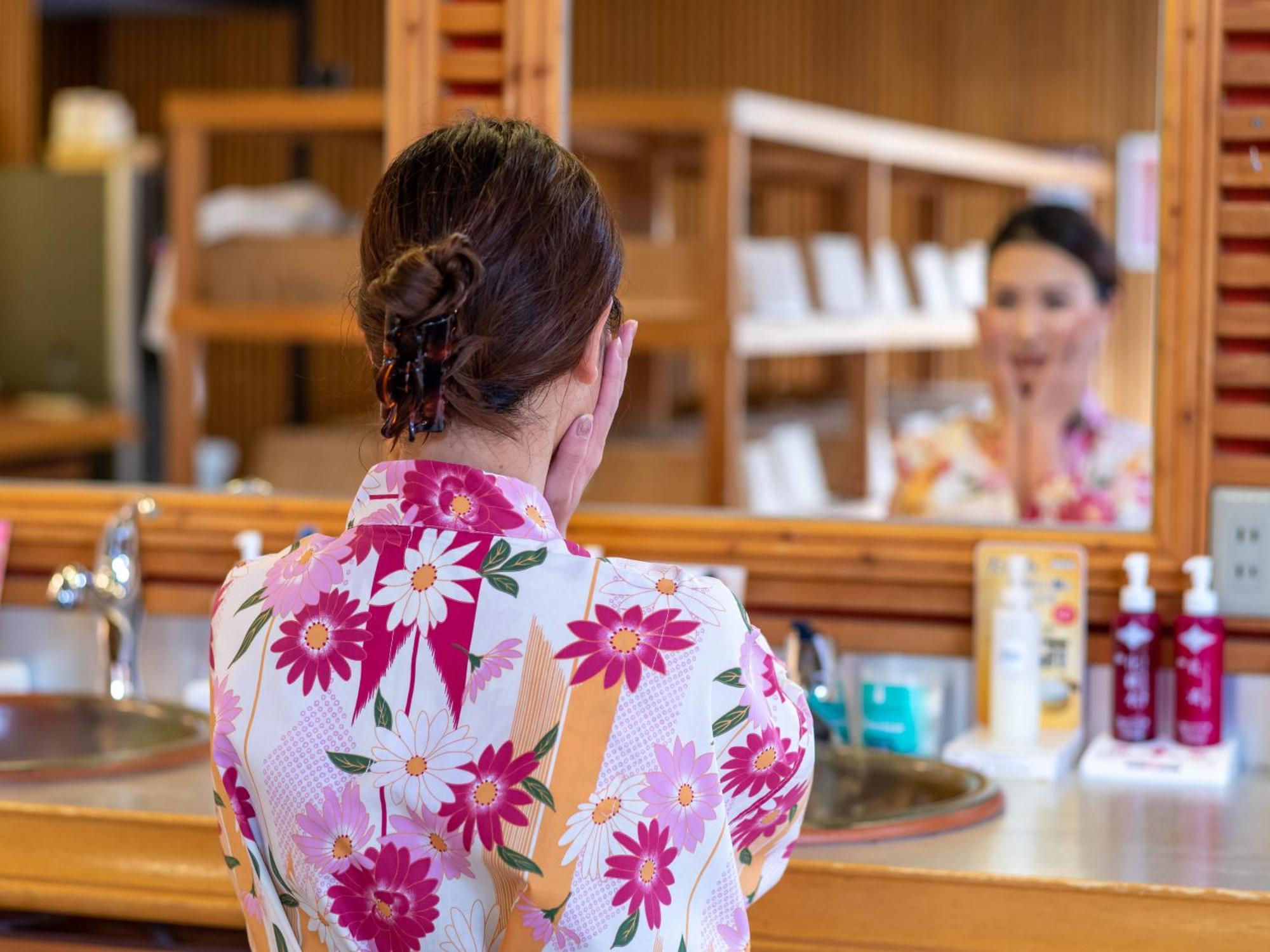 Kusatsu-Onsen Hotel Resort Кусацу Екстериор снимка
