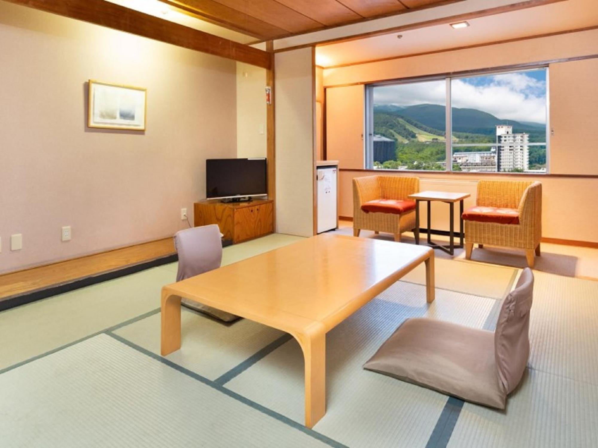 Kusatsu-Onsen Hotel Resort Кусацу Екстериор снимка