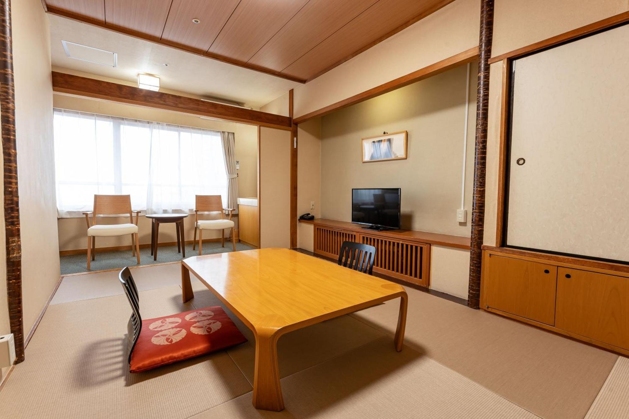 Kusatsu-Onsen Hotel Resort Кусацу Екстериор снимка