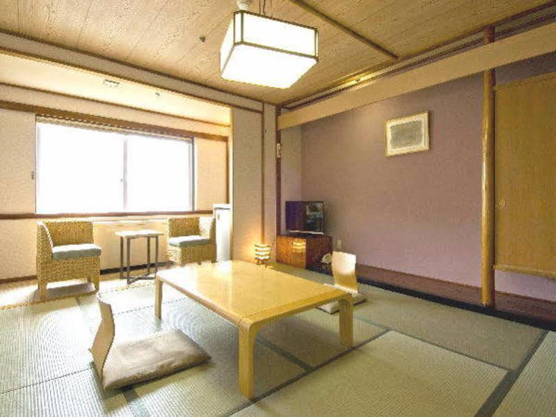 Kusatsu-Onsen Hotel Resort Кусацу Екстериор снимка