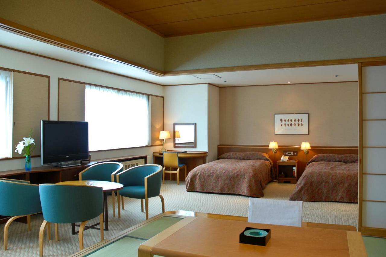 Kusatsu-Onsen Hotel Resort Кусацу Екстериор снимка