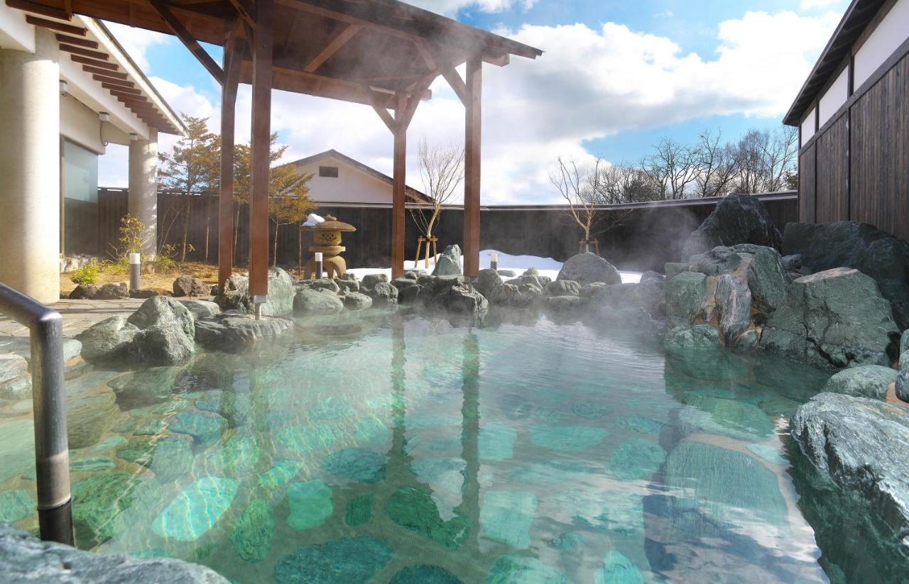 Kusatsu-Onsen Hotel Resort Кусацу Екстериор снимка